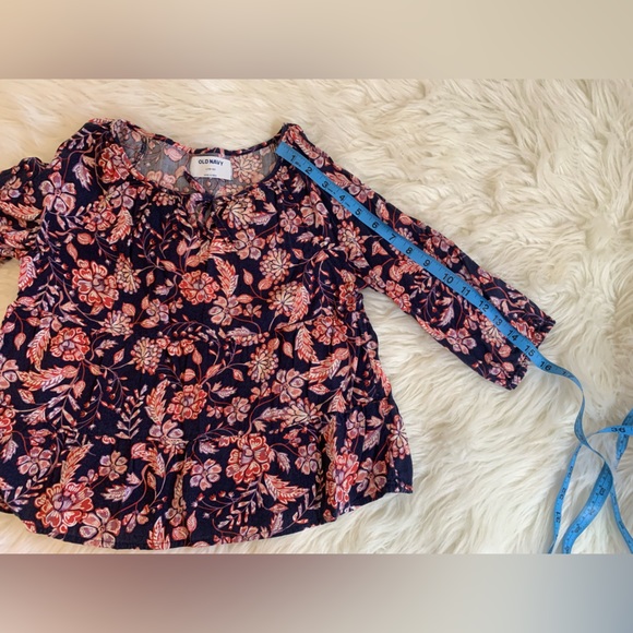 Girls old navy blouse - Picture 4 of 7